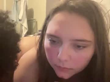 couple Sex Chat On The Web with prettycumbabe8