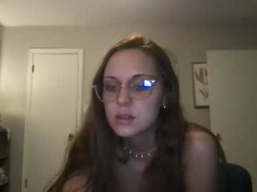girl Sex Chat On The Web with maddybbygirl