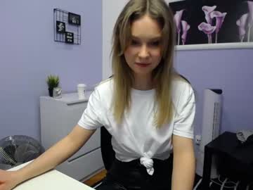 girl Sex Chat On The Web with lucy_marshman