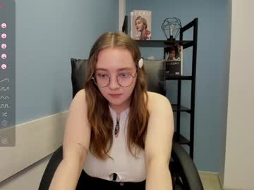 girl Sex Chat On The Web with emma_adorablle