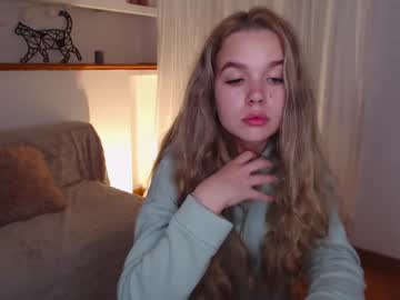 girl Sex Chat On The Web with little_kittty_