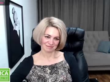girl Sex Chat On The Web with blondemommy_77