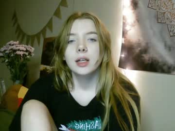 girl Sex Chat On The Web with lillygoodgirll