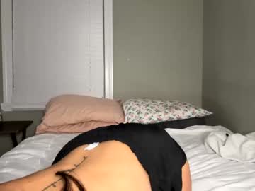 girl Sex Chat On The Web with juicy_latina96