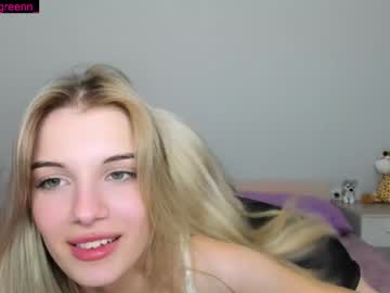 couple Sex Chat On The Web with chloejjoness