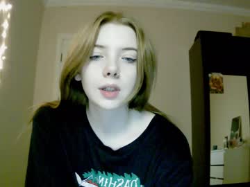 girl Sex Chat On The Web with lilllylovyou