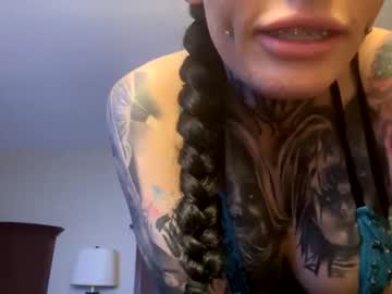 girl Sex Chat On The Web with tattedlilslut