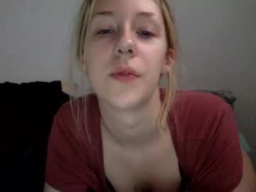 girl Sex Chat On The Web with nixiemaeve
