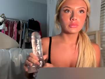 girl Sex Chat On The Web with sarahbabyyyy19