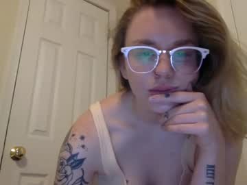 girl Sex Chat On The Web with maddie4205
