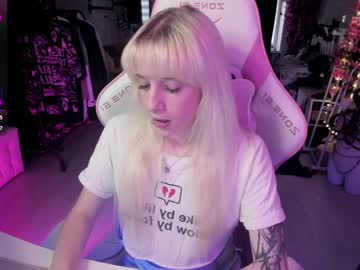 girl Sex Chat On The Web with rapunzel_cute