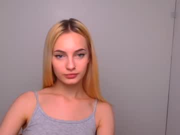 girl Sex Chat On The Web with lexy_meoww