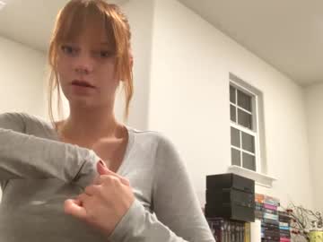 girl Sex Chat On The Web with skyeevanz