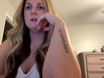 couple Sex Chat On The Web with juicypeach36