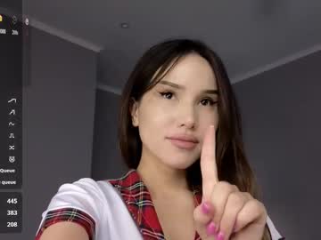 girl Sex Chat On The Web with ella_lee15