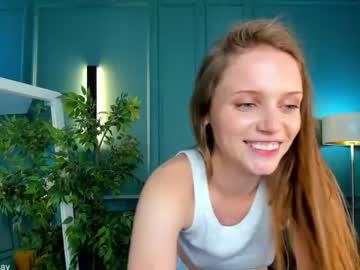 girl Sex Chat On The Web with chloe_vixen