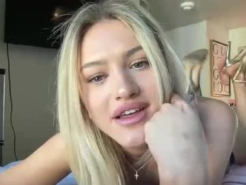 girl Sex Chat On The Web with ellaxxrose