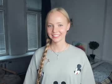 girl Sex Chat On The Web with rave_the_love