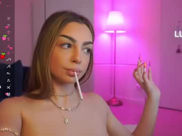 girl Sex Chat On The Web with joyceline_fox