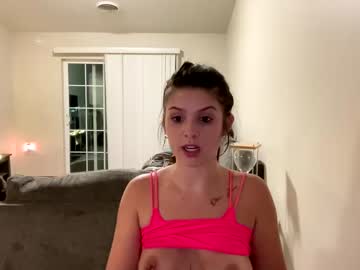 girl Sex Chat On The Web with taya_raelynn