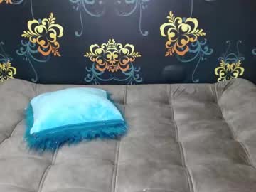 couple Sex Chat On The Web with skinnyx_cute18