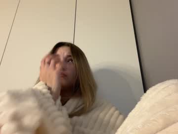 girl Sex Chat On The Web with norakiso