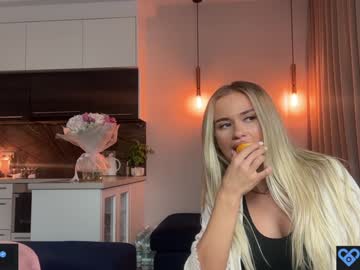 girl Sex Chat On The Web with julia_rle