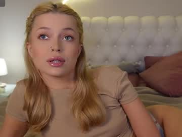 girl Sex Chat On The Web with kellypeachpie