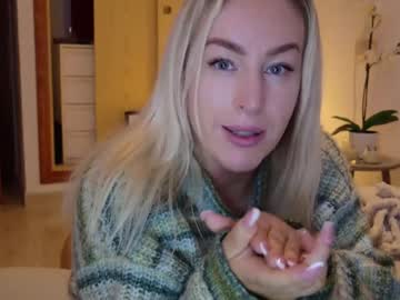 girl Sex Chat On The Web with christinasiemone