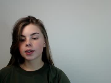 girl Sex Chat On The Web with omelia_cute