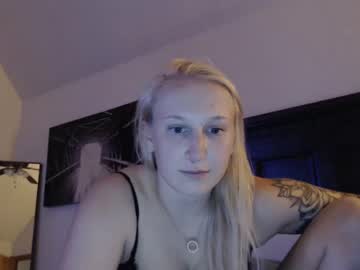 couple Sex Chat On The Web with thatblondebaby710