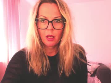 girl Sex Chat On The Web with esmimilf