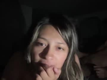 couple Sex Chat On The Web with pinapplelover69