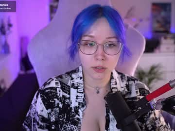 girl Sex Chat On The Web with blue_mooncat