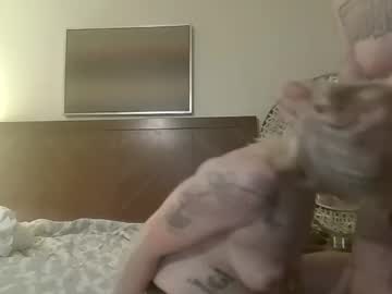 couple Sex Chat On The Web with uraddicktid2rcum