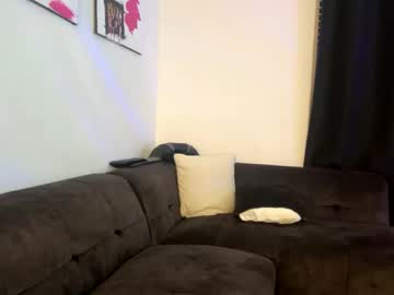 girl Sex Chat On The Web with emilydreamz