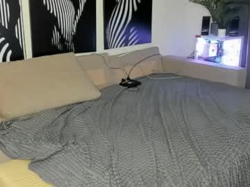 couple Sex Chat On The Web with sexy_show0