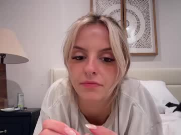 girl Sex Chat On The Web with ashleypelosi