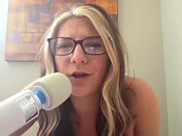 girl Sex Chat On The Web with goddessclaire11