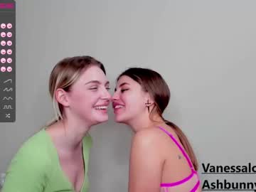 couple Sex Chat On The Web with annielovely__