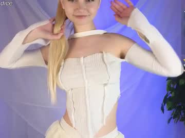 girl Sex Chat On The Web with emily_glimmer