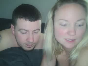 couple Sex Chat On The Web with sexiirose22