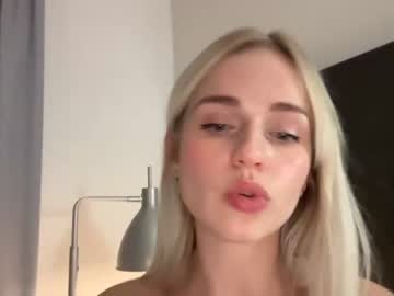 girl Sex Chat On The Web with alexagrayfreeforyou