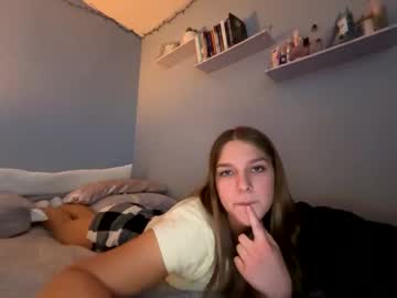 girl Sex Chat On The Web with kayla_ww