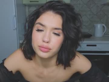 girl Sex Chat On The Web with mia__lunaa