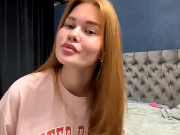 girl Sex Chat On The Web with innocen_shy_cute